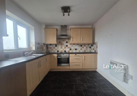 2 bedroom flat to rent - Photo 3