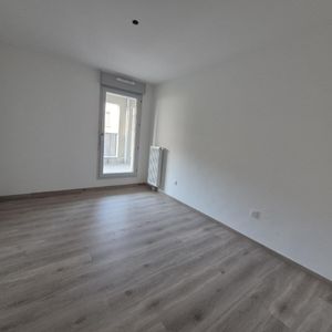 Location Appartement 2 pièces 46m² VILLENEUVE D ASCQ 59650 - Photo 2