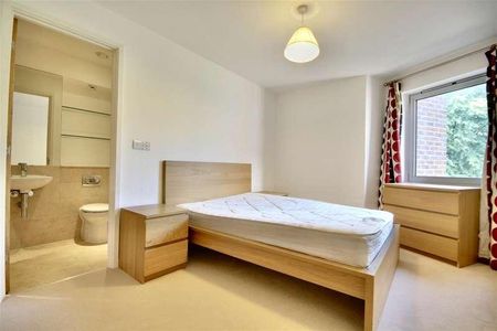 Richmond House, Bonfire Corner, Portsmouth, PO1 - Photo 4