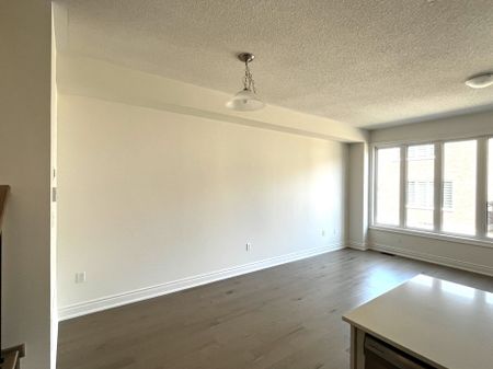 For Lease - 31 Bermondsey Way, Brampton, Ontario - Photo 3