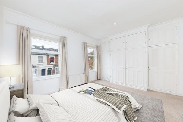 3 bedroom terraced house to rent - Photo 1
