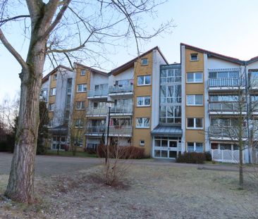 Drei Zimmer, Wohnküche, Balkon, Bad mit Fenster - Foto 2