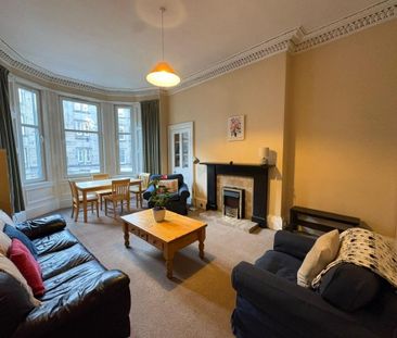3 bedroom flat to rent - Photo 1