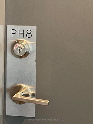 For Lease - 11611 Yonge Street Unit# PH8, Richmond Hill, Ontario - Photo 1