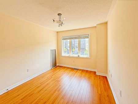 For Lease - 54 George Kirby Street Unit# Upper, Vaughan, Ontario - Photo 2