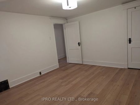 Detached Home For Lease | W9256844 - Photo 4