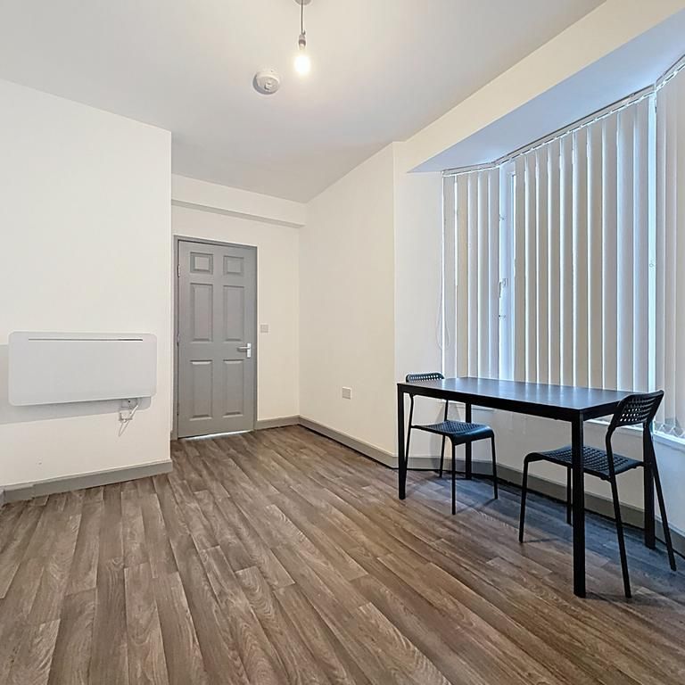 1 bedroom flat to rent - Photo 1