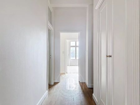 Chatelain - 3-bedroom apartment - Photo 2