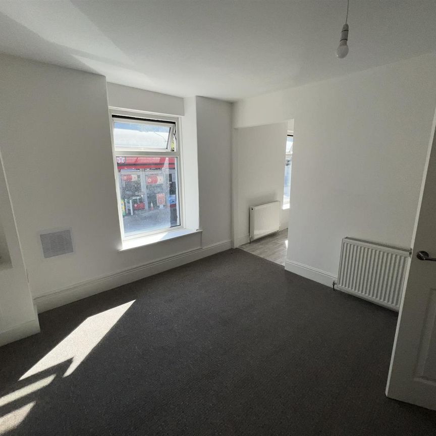 Flat For Rent Llewellyn Street, Pentre - Photo 1