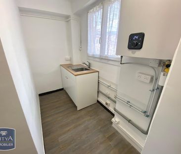 Location Appartement 2 pièces 47m² TOULON 83000 - Photo 2