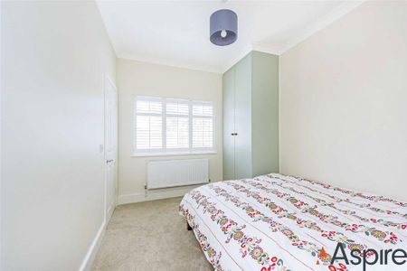 3 bedroom flat to rent - Photo 5