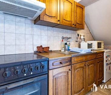 Négy lakásos családi házban, tetőtéri lakás kiadó - Fotó 3