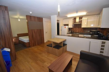 Studio to rent - Photo 5