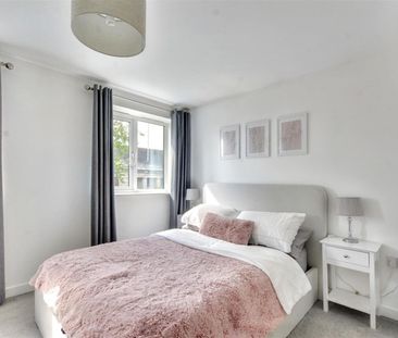 Room in a Shared House, Leaning Row, NG7 - Photo 3