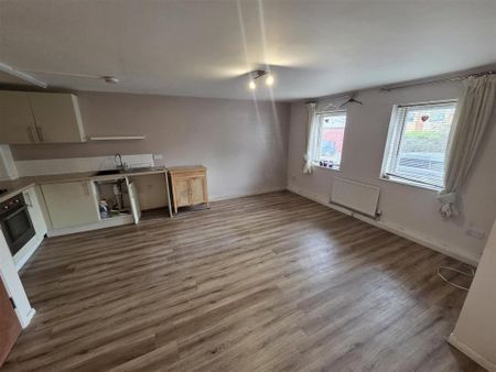 2 bedroom end of terrace house to rent - Photo 4