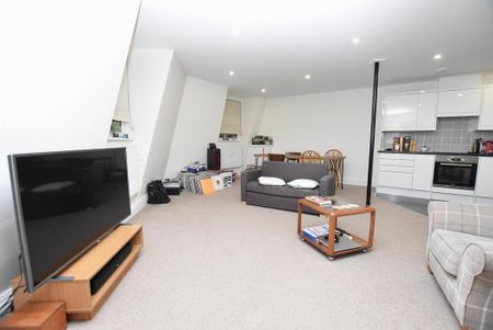 1 bedroom flat to rent - Photo 3