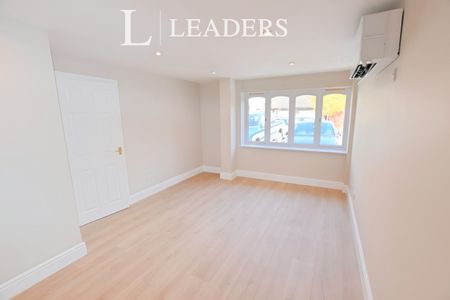 1 bedroom bungalow to rent Larksway, Bishops Stortford, CM23 - Photo 4