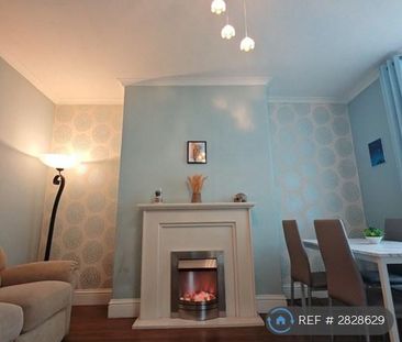 2 bedroom terraced house to rent - Photo 4