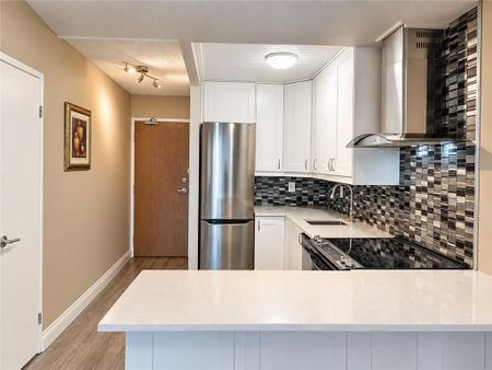 For Lease - 150 Charlton Avenue Unit# 1403, Hamilton, Ontario - Photo 3