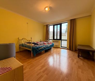 Ruim drie-slaapkamerappartement met garagebox in centrum Tielt! - Photo 6