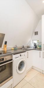 3 bedroom flat to rent - Photo 3