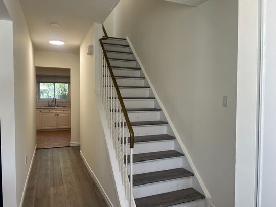 For Lease - 531 Camelot Drive, Oshawa, Ontario - Photo 1