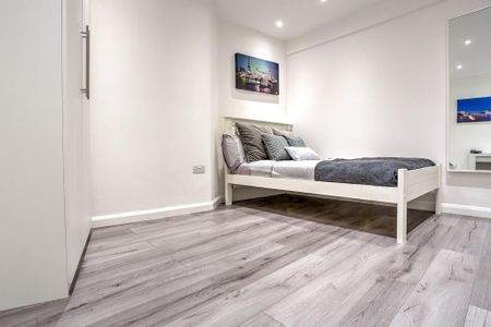 2 bedroom apartment to rent - Photo 2