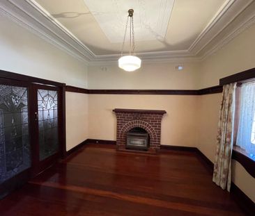 218 Eighth Avenue, Inglewood, WA 6052 - Photo 1