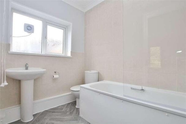 Knaphill, Surrey, GU21 - Photo 1