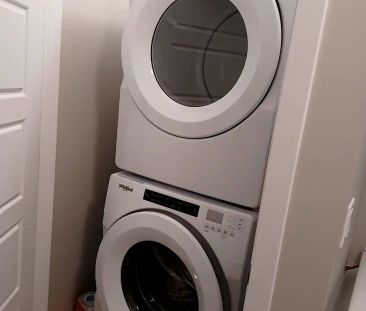 Ensuit Bedroom in New townhome in SW Calgary — 1 Bedroom Room For Rent - Photo 1