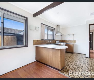 Ready to Move In – 2 Bedroom Villa Unit! - Photo 6