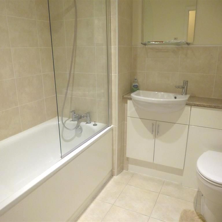 High Street, Milton Keynes, Stony Stratford - Photo 1