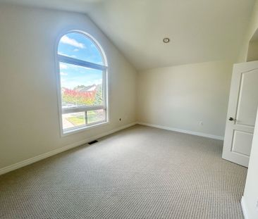 For Lease - 3342 Fountain Park Avenue, Mississauga, Ontario - Photo 1