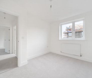 3 bedroom terraced house to rent - Photo 4