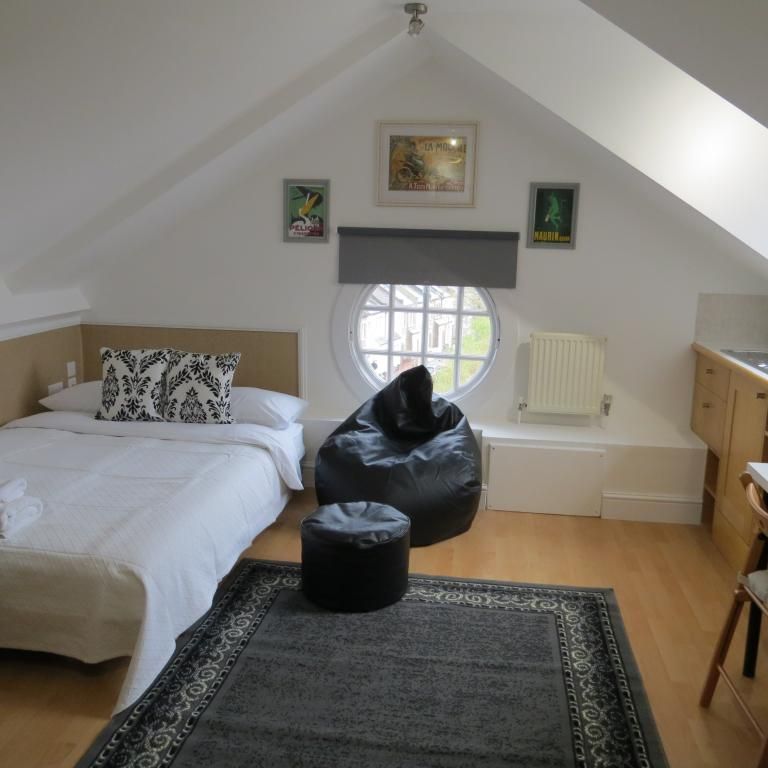 Flat 503 Fulham Palace Road, Fulham W6 9HH - Photo 1