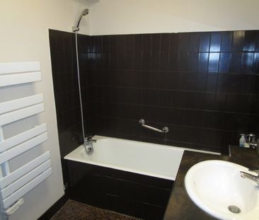 Location Appartement 5 pièces 102m² ST BRICE COURCELLES 51370 - Photo 4