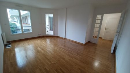 location Appartement T2 DE 54.3m² À ISSY LES MOULINEAUX - Photo 3