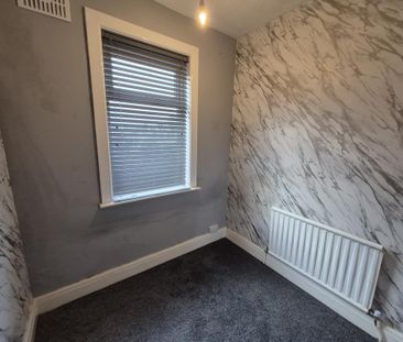 3 bedroom terraced house to rent - Photo 6