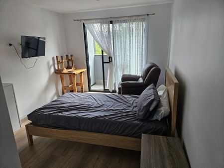 123 Cowper Street, Footscray, VIC 3011 - Photo 2