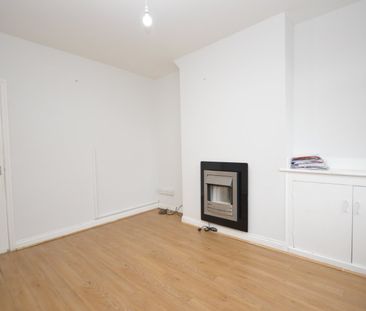 2 bedroom house - Photo 2