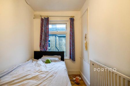 3 bedroom flat to rent - Photo 2