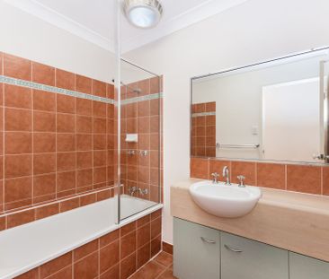 Well Designed Family Home in Central Kirwan - Photo 3