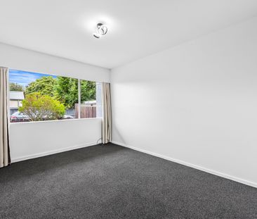 Freshly Renovated, Modern Two-Bedroom Unit - Handy Location - Photo 3