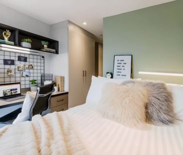 4 Bed Apartment - Photo 3