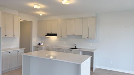 For Lease - 122 Tonic Crescent, Kanata, Ontario - Photo 4