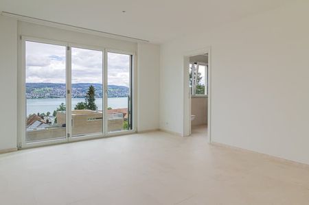 Helle 4.5-Zimmer-Wohnung mit Seesicht und Balkon in Rüschlikon - Foto 3