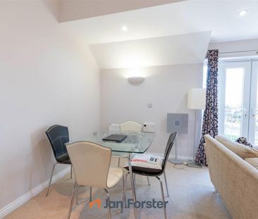 2 Bedroom Apartment - Photo 3