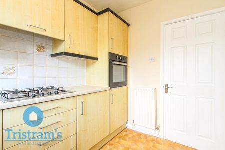 2 bed Semi-Detached Bungalow for Rent - Photo 3