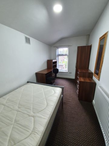 35 TEIGNMOUTH ROAD - Photo 3