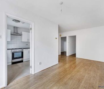 3 bedroom property to rent in London - Photo 2